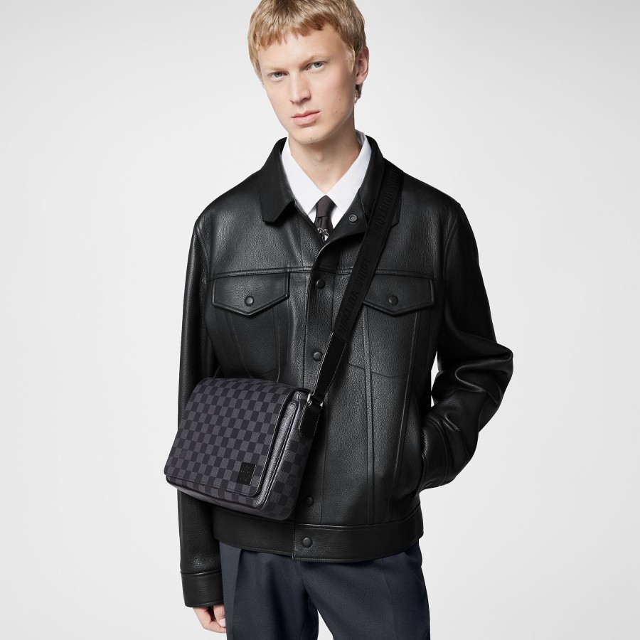 Men Louis Vuitton Damier Signature | District Pm